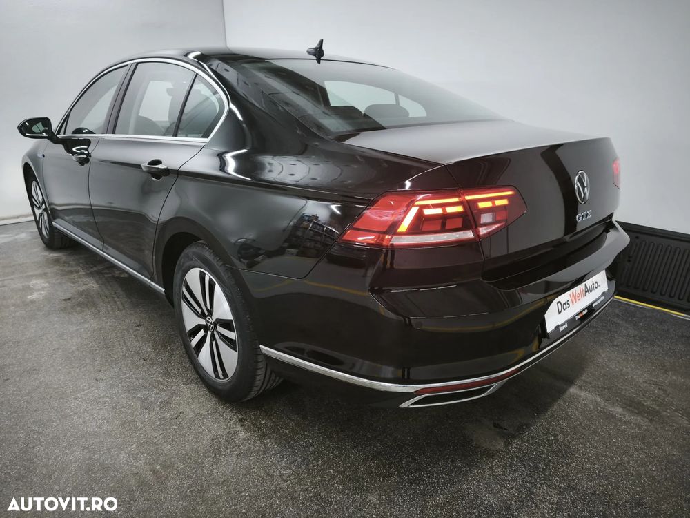 Volkswagen Passat - 3