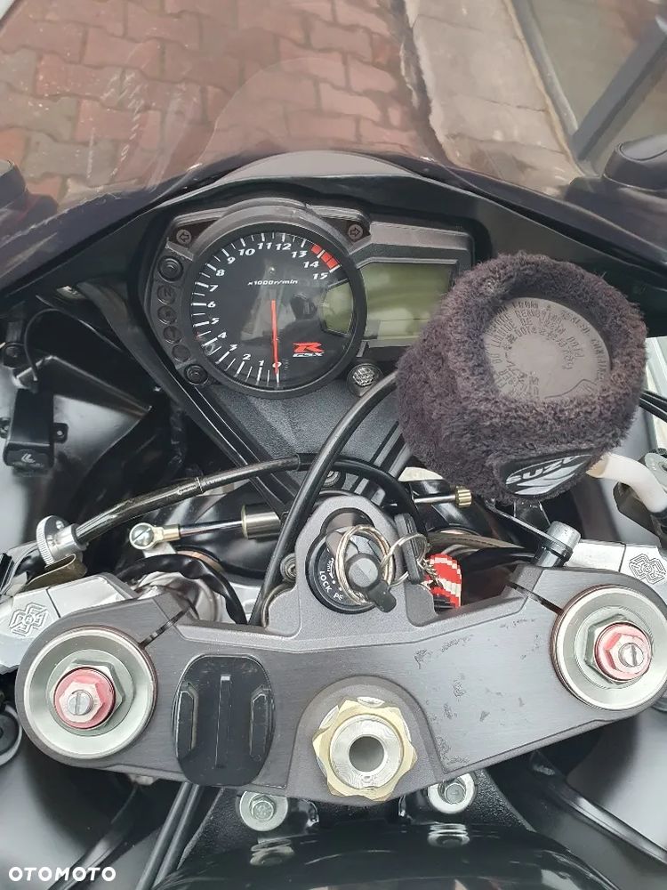 Suzuki GSX-R - 12
