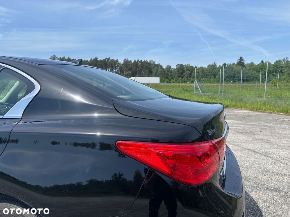 Infiniti Q50 - 8