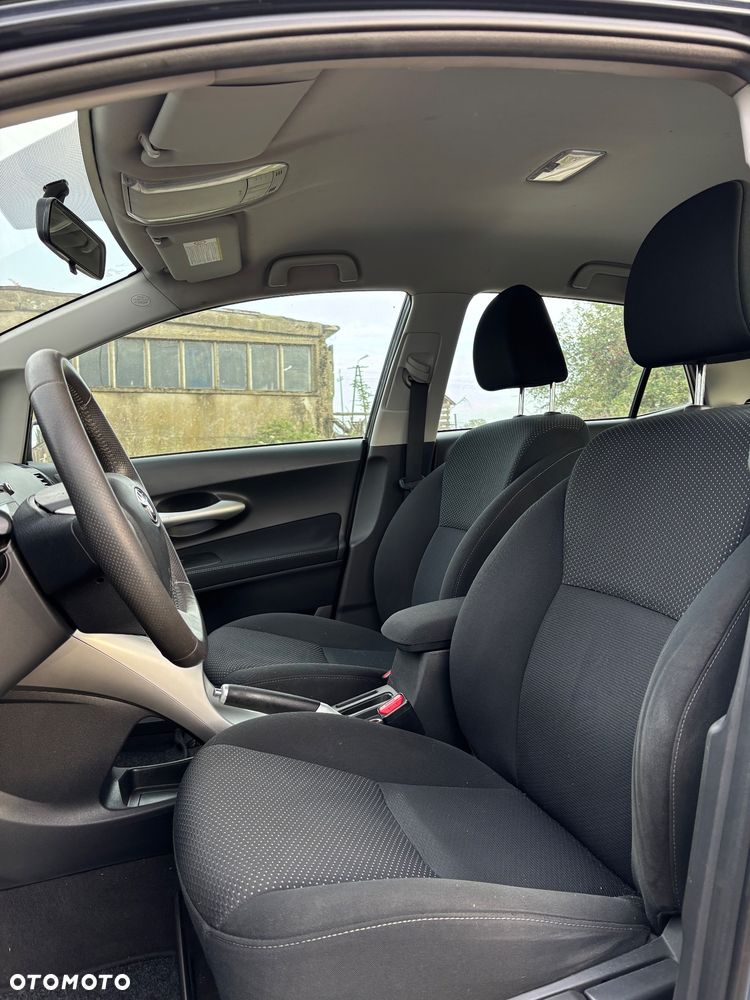 Toyota Auris - 10