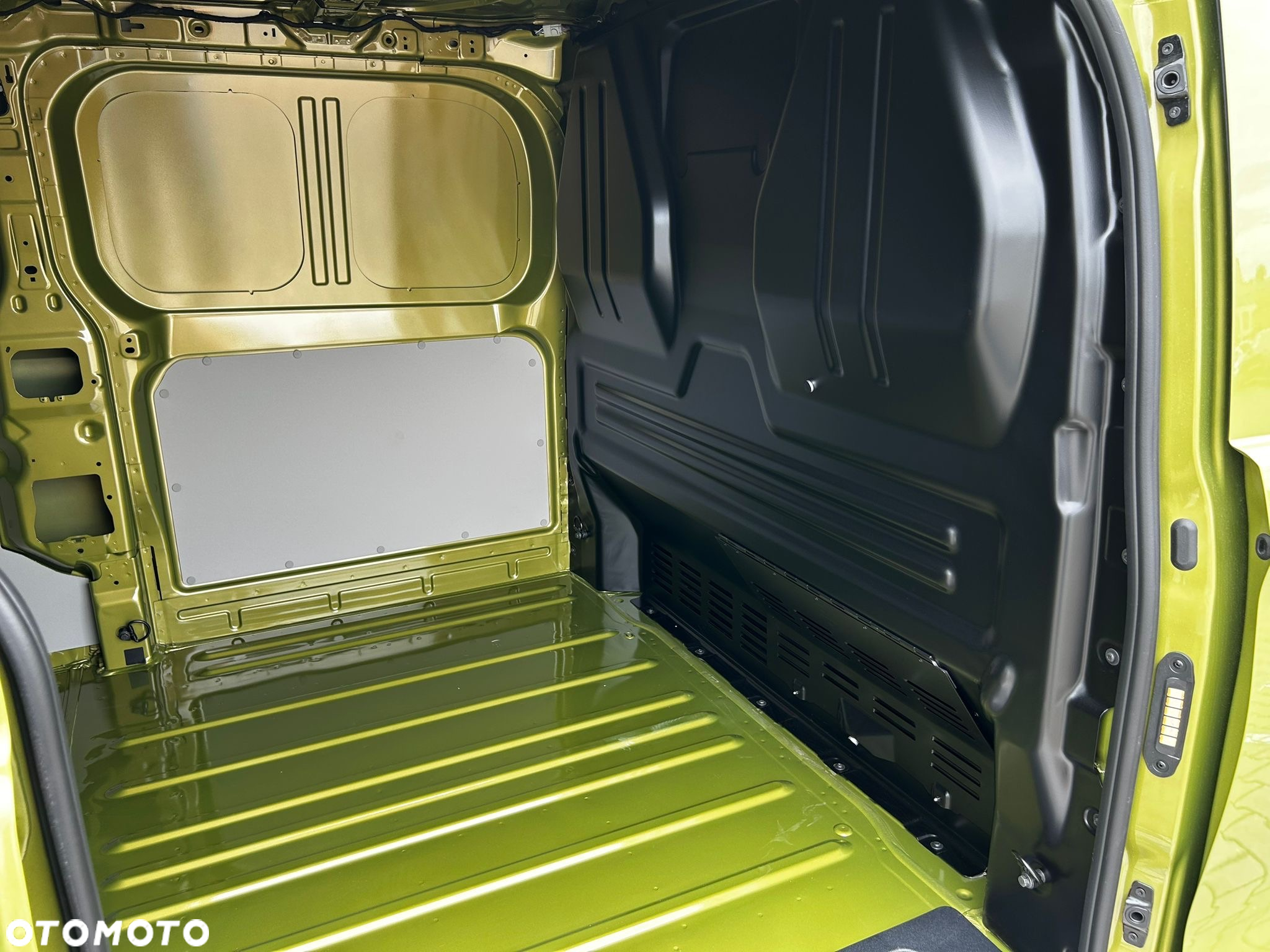 Volkswagen Transporter - 18