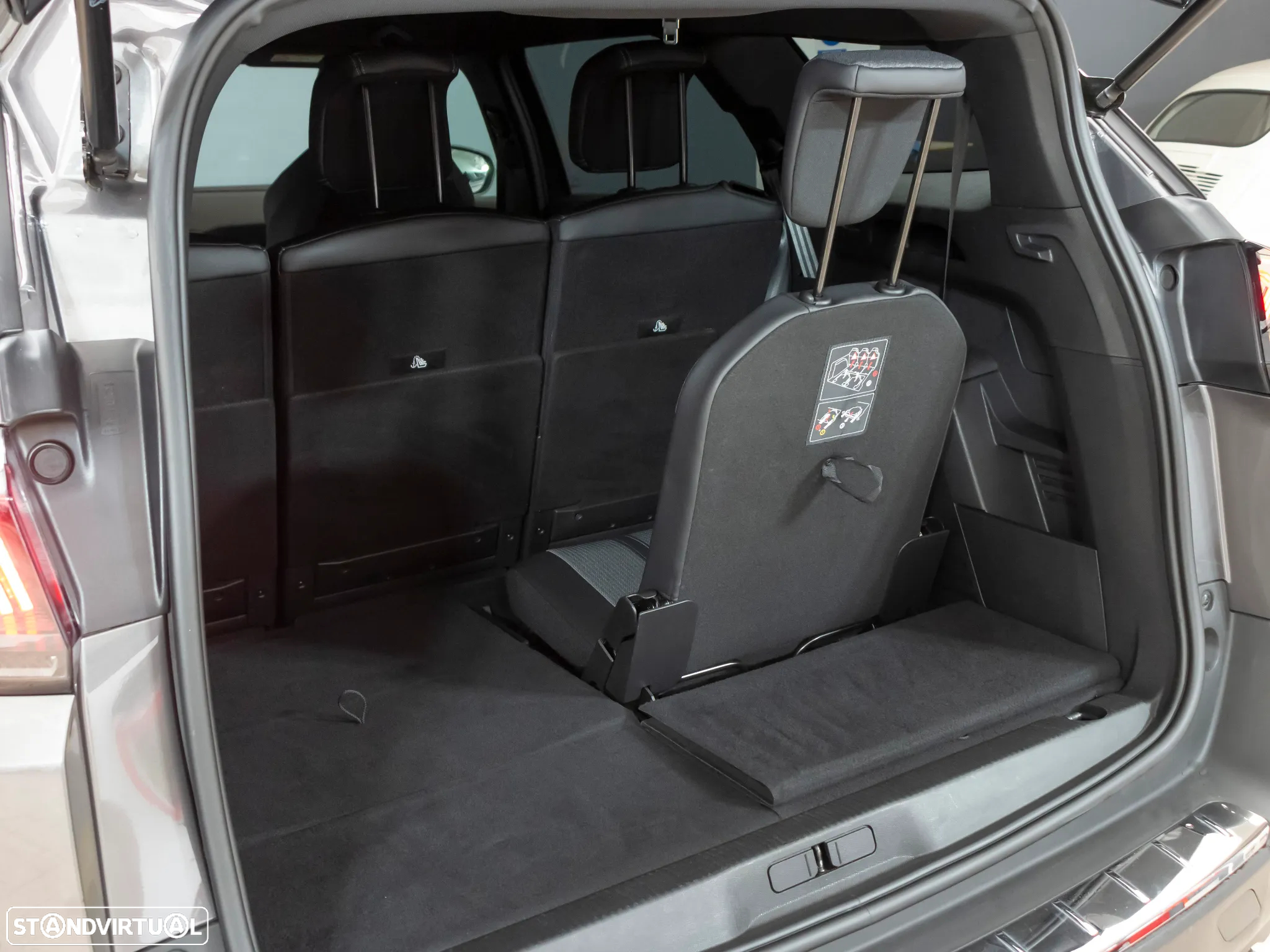Peugeot 5008 1.2 PureTech Allure EAT8 - 9