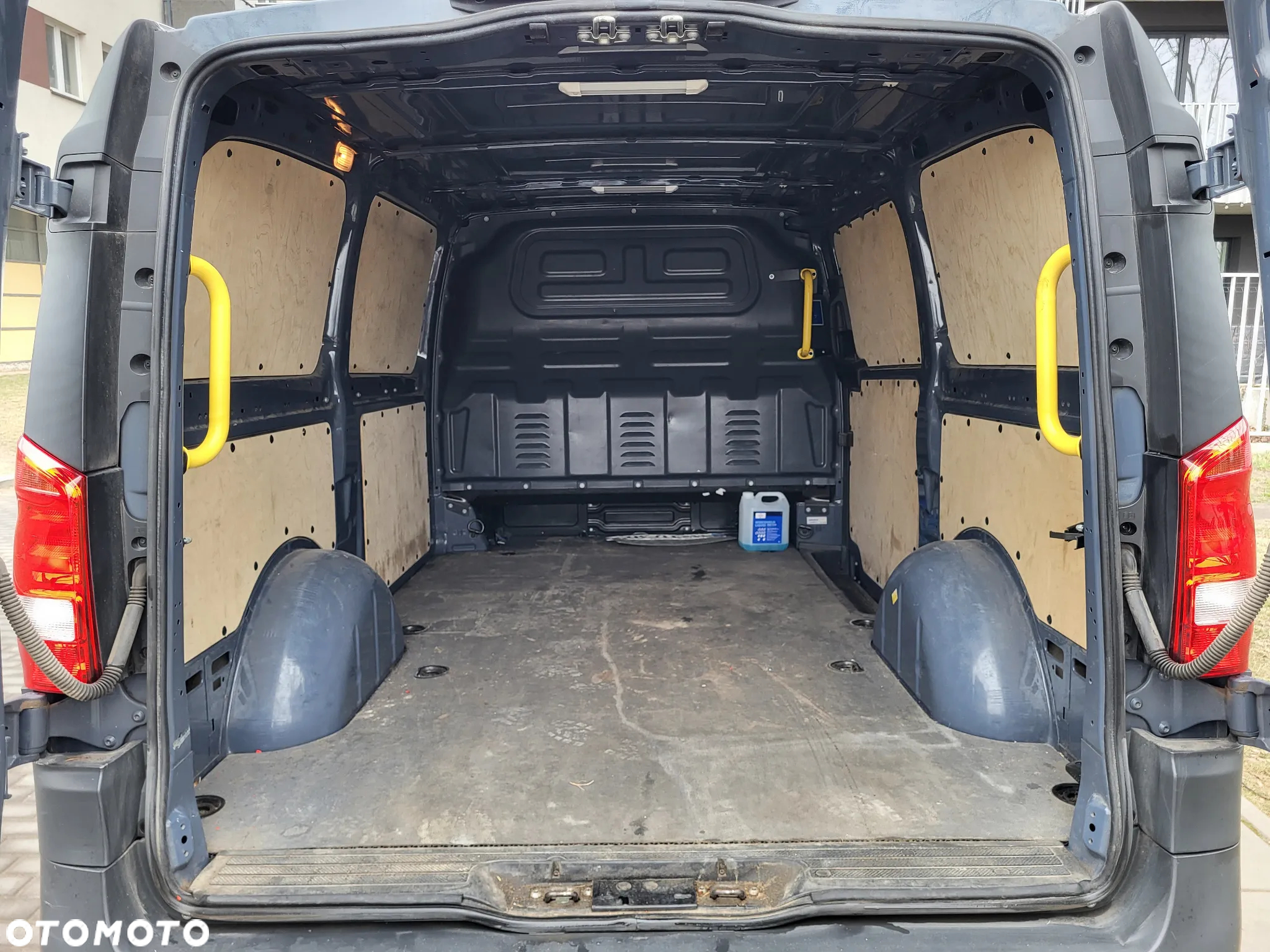 Mercedes-Benz VITO - 22