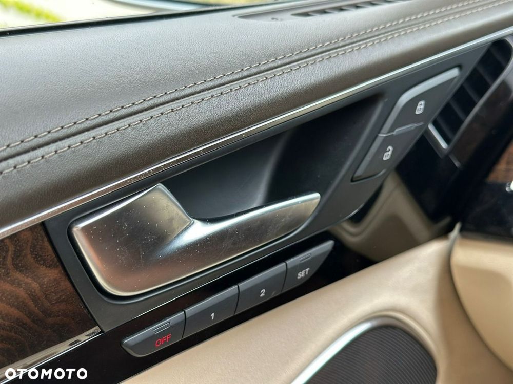 Audi A8 - 29
