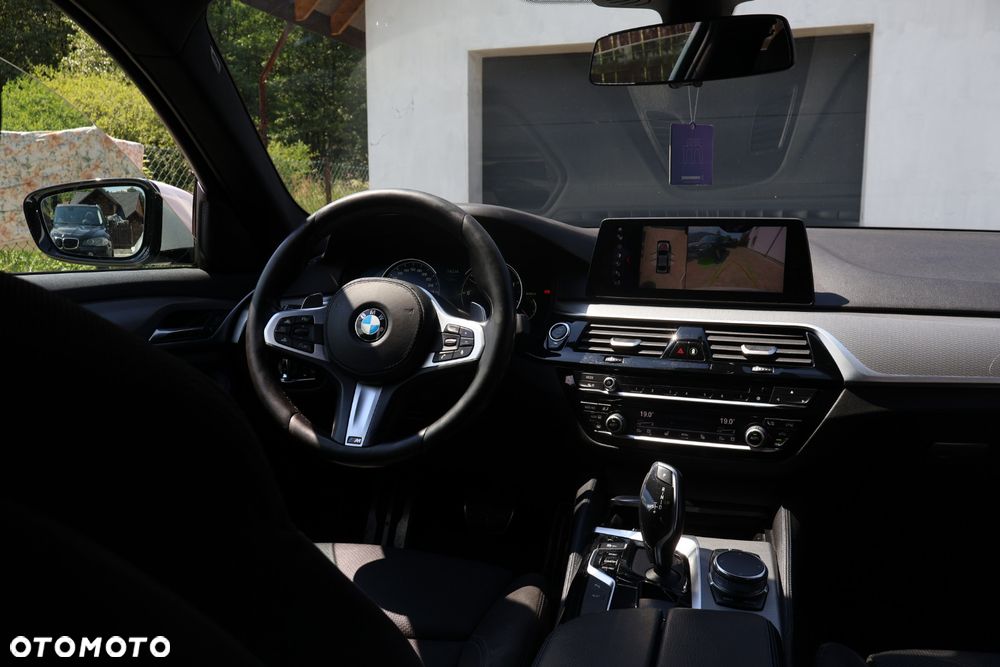 BMW Seria 5 520d Efficient Dynamics M Sport sport - 12