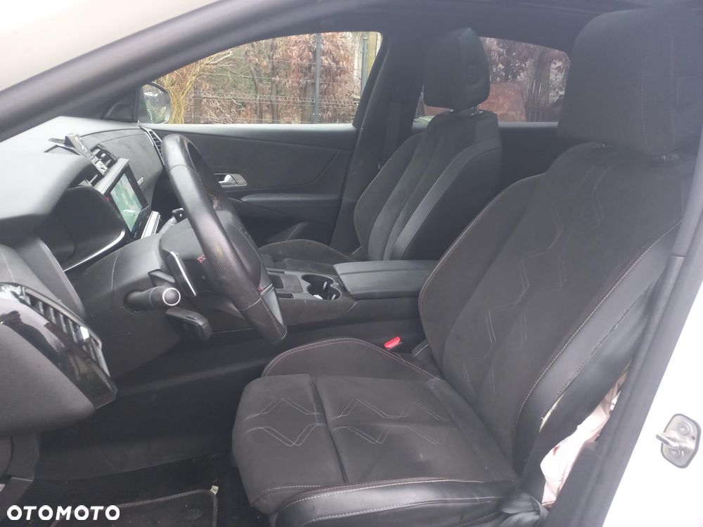 DS Automobiles DS 7 Crossback 2.0 BlueHDi Performance Line + - 9