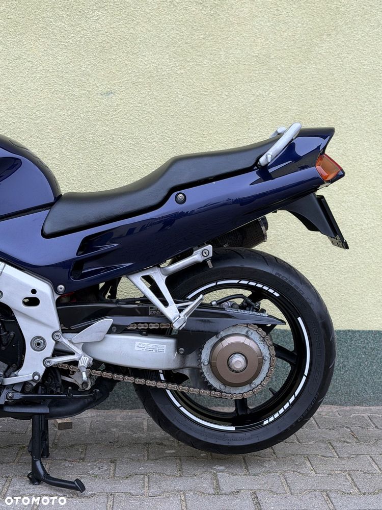 Honda VFR - 23