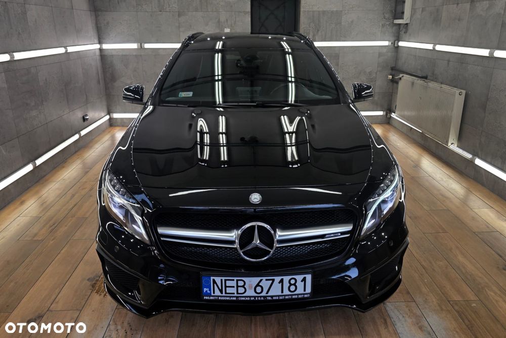 Mercedes-Benz GLA - 12