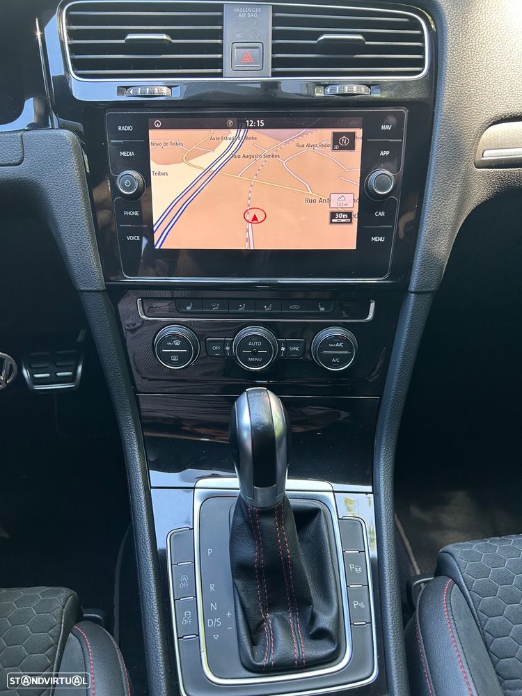 VW Golf 2.0 TSI GTI DSG Performance - 26