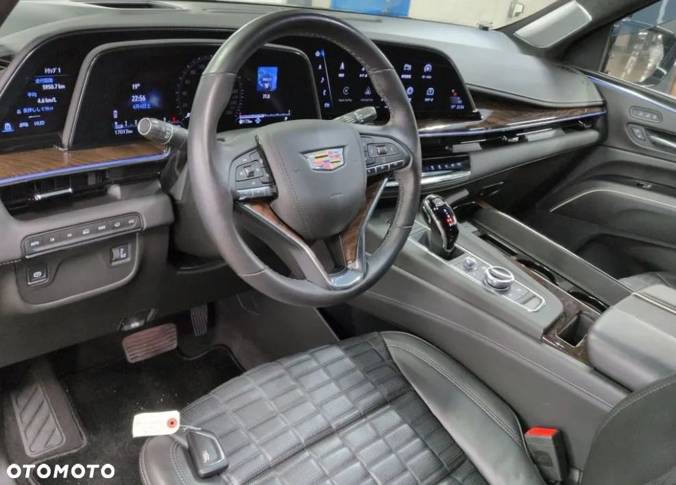 Cadillac Escalade - 24