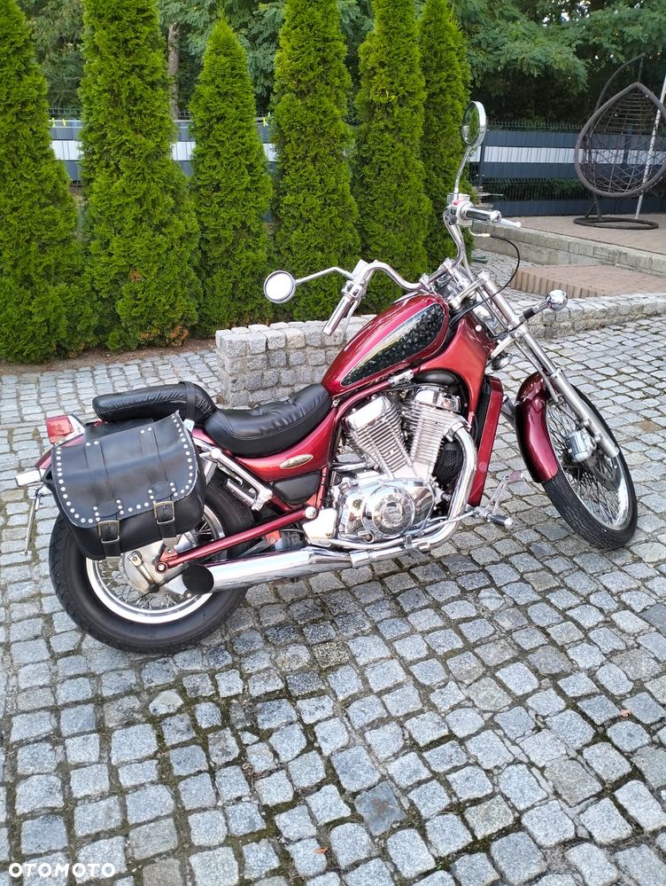 Suzuki Intruder - 1