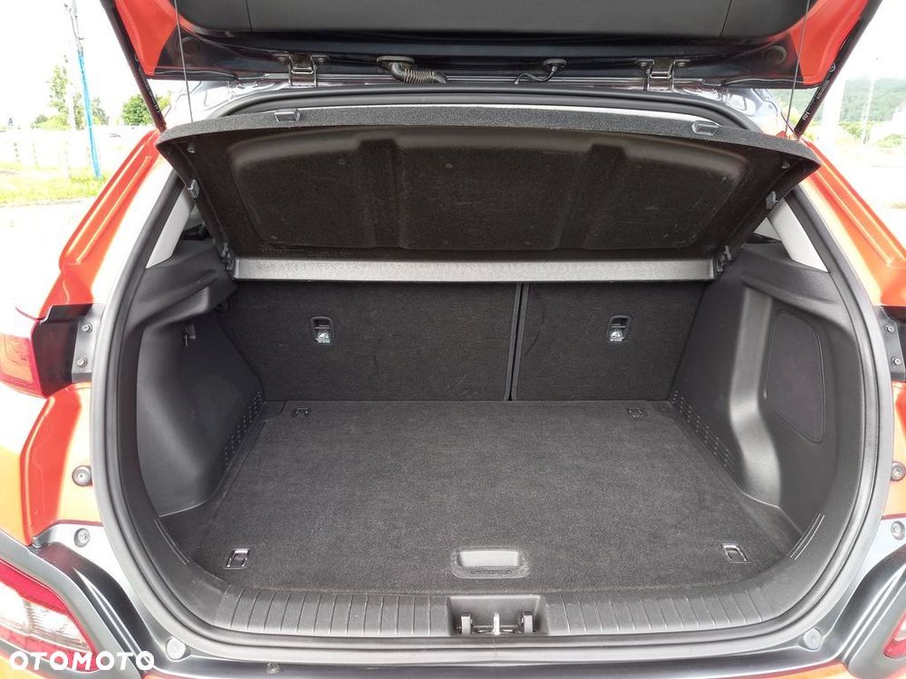Hyundai Kona 64kWh Platinum - 26