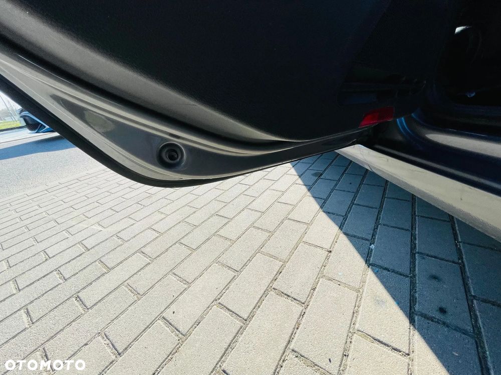 Volkswagen Golf 1.6 Team - 31