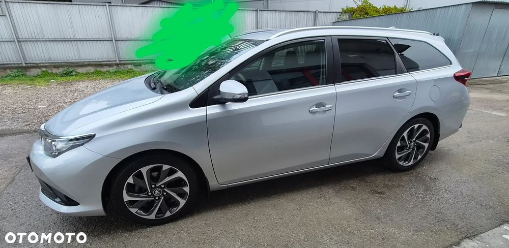 Toyota Auris - 1