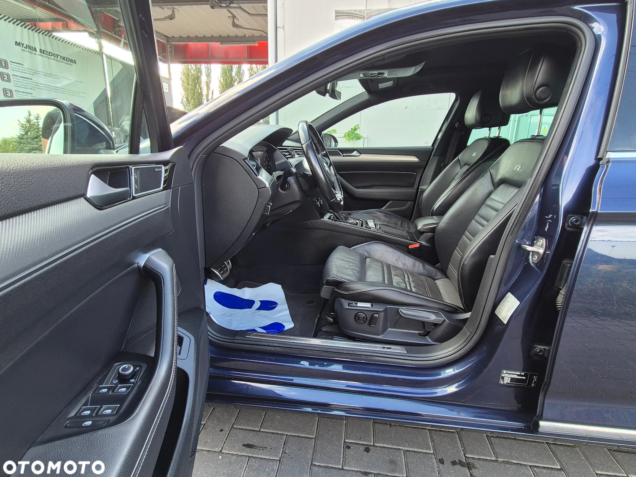 Volkswagen Passat 2.0 TDI 4Mot R-Line Edition DSG - 22