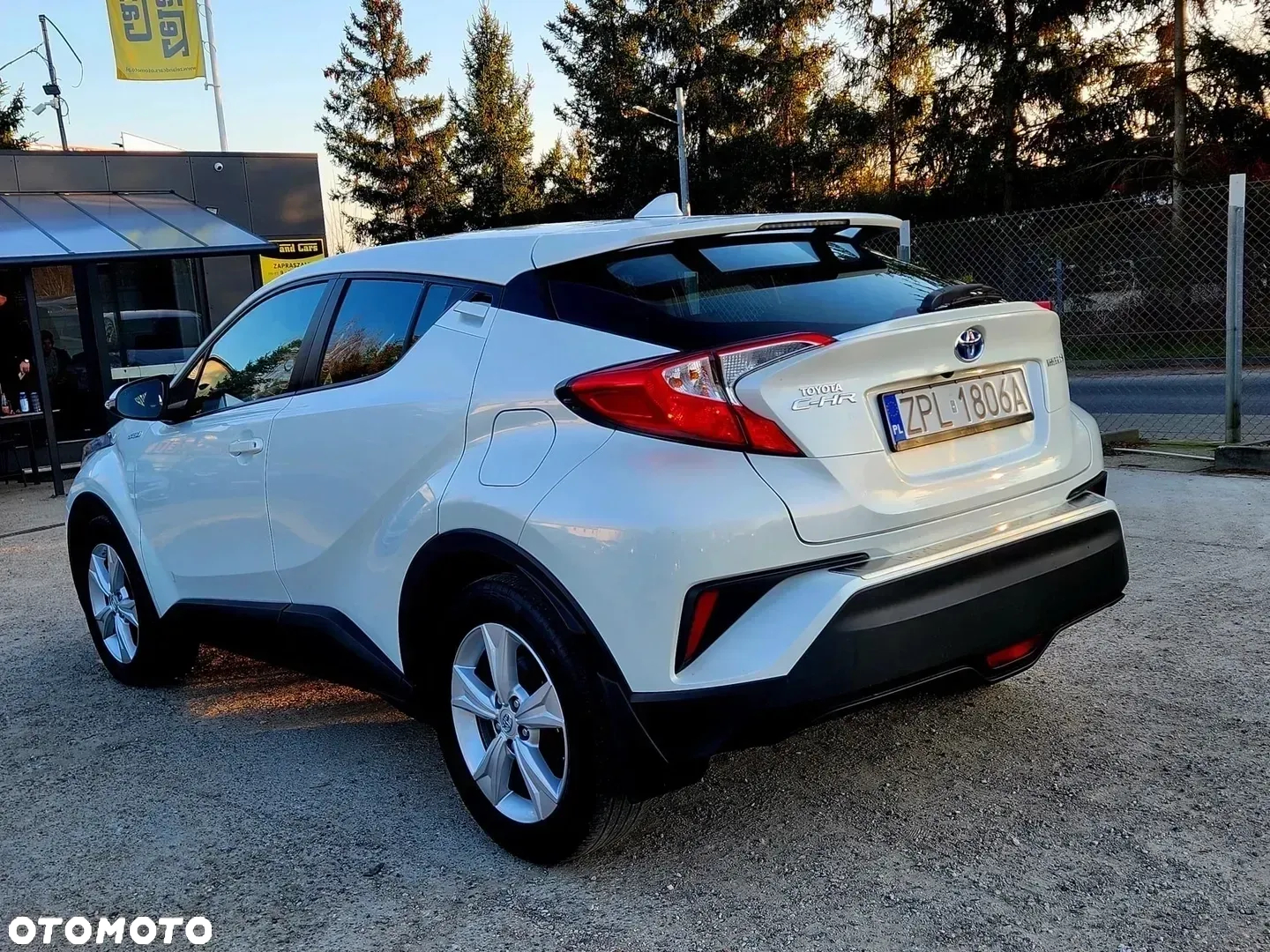 Toyota C-HR 1.8 Hybrid Comfort - 7