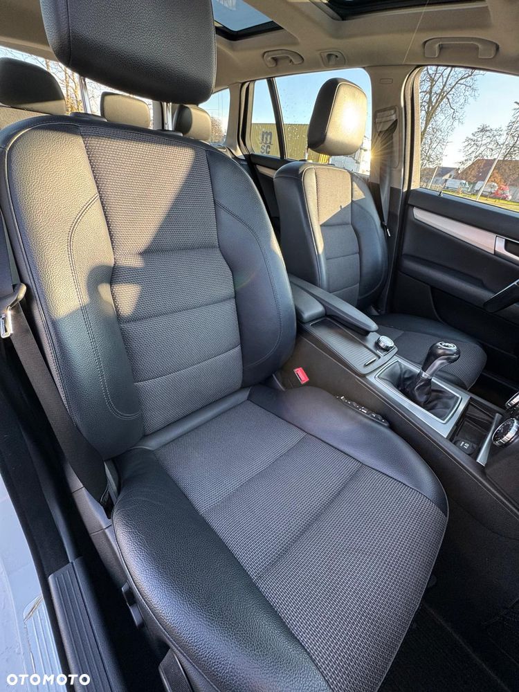 Mercedes-Benz Klasa C 220 CDI DPF (BlueEFFICIENCY) - 19