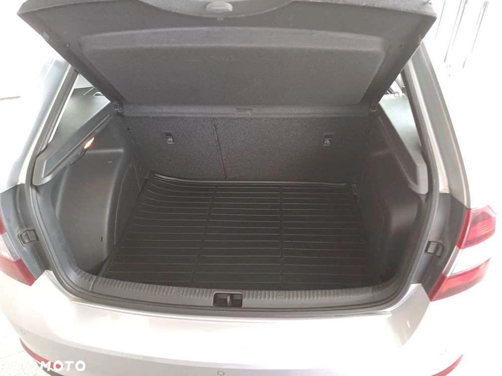 Skoda RAPID 1.6 TDI DPF Ambition - 13