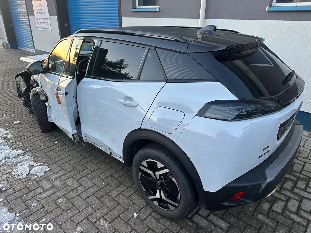 Peugeot 2008 PureTech 130 EAT8 GT - 5