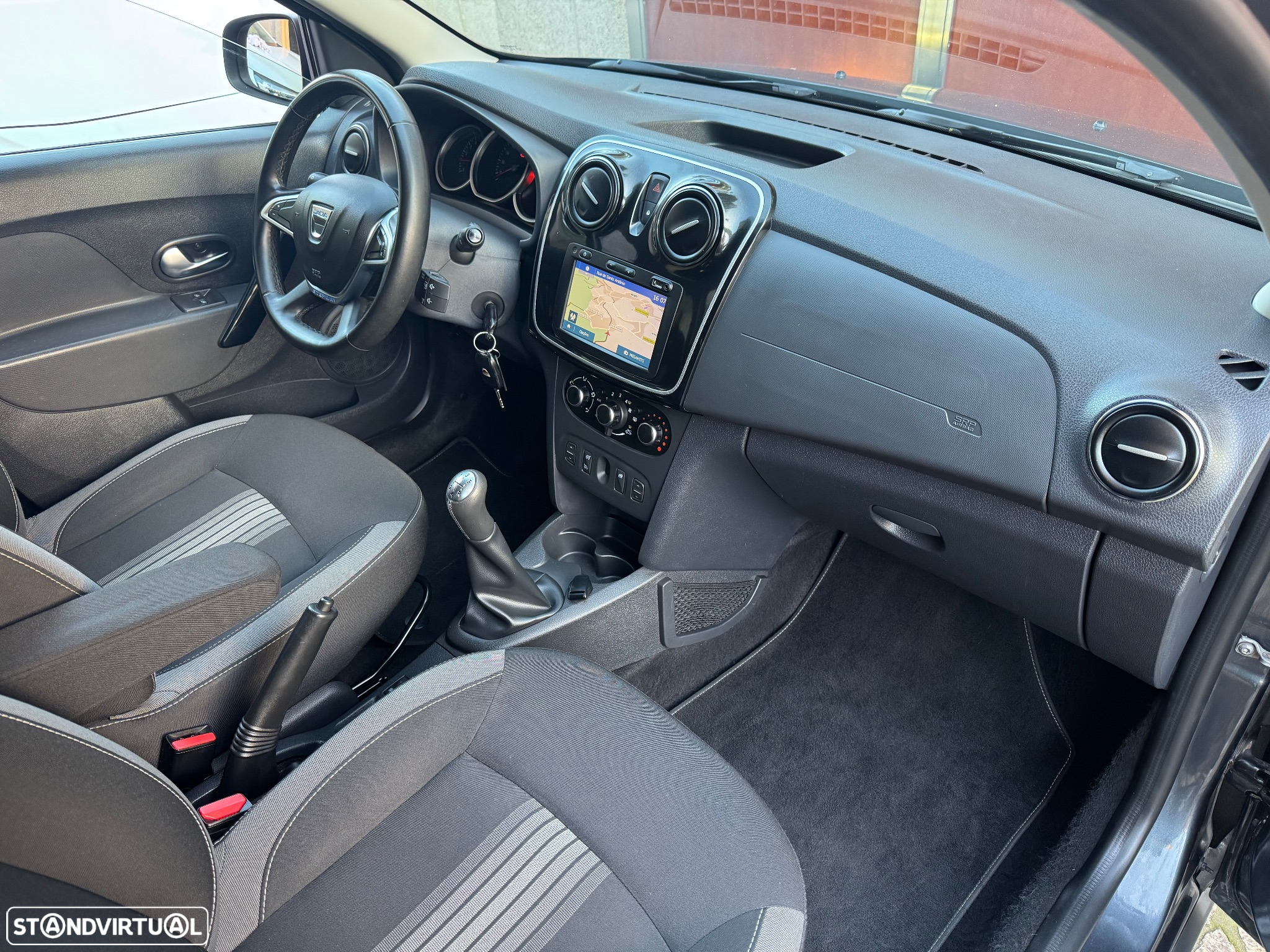 Dacia Logan MCV 0.9 TCe Stepway - 10