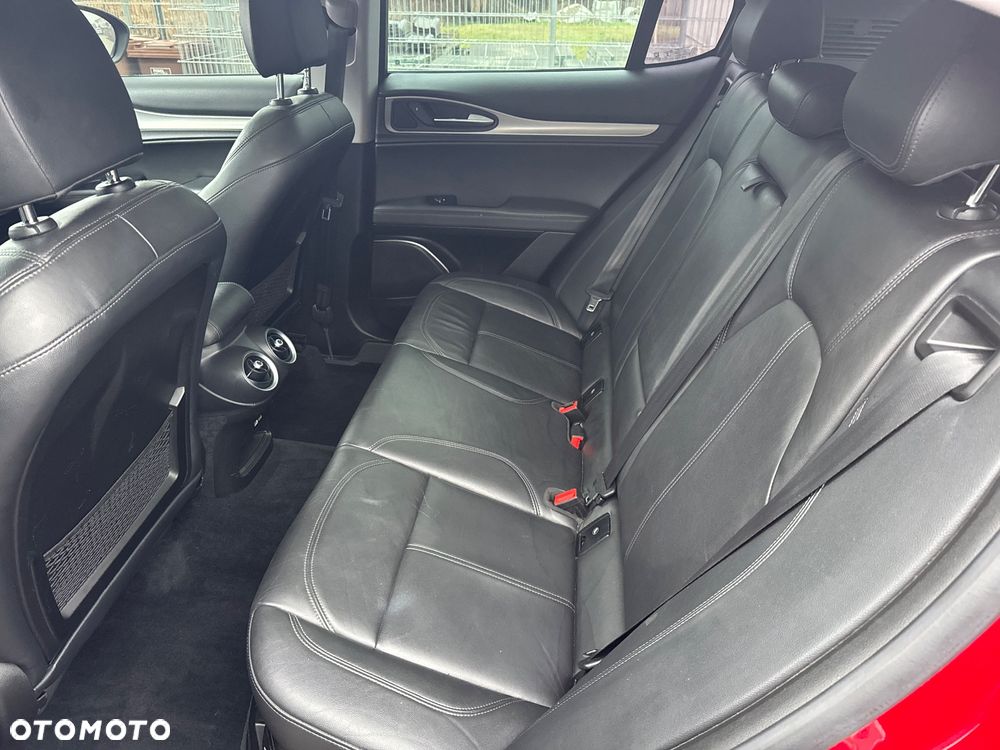 Alfa Romeo Stelvio 2.0 Turbo 16V AT8-Q4 Super - 22