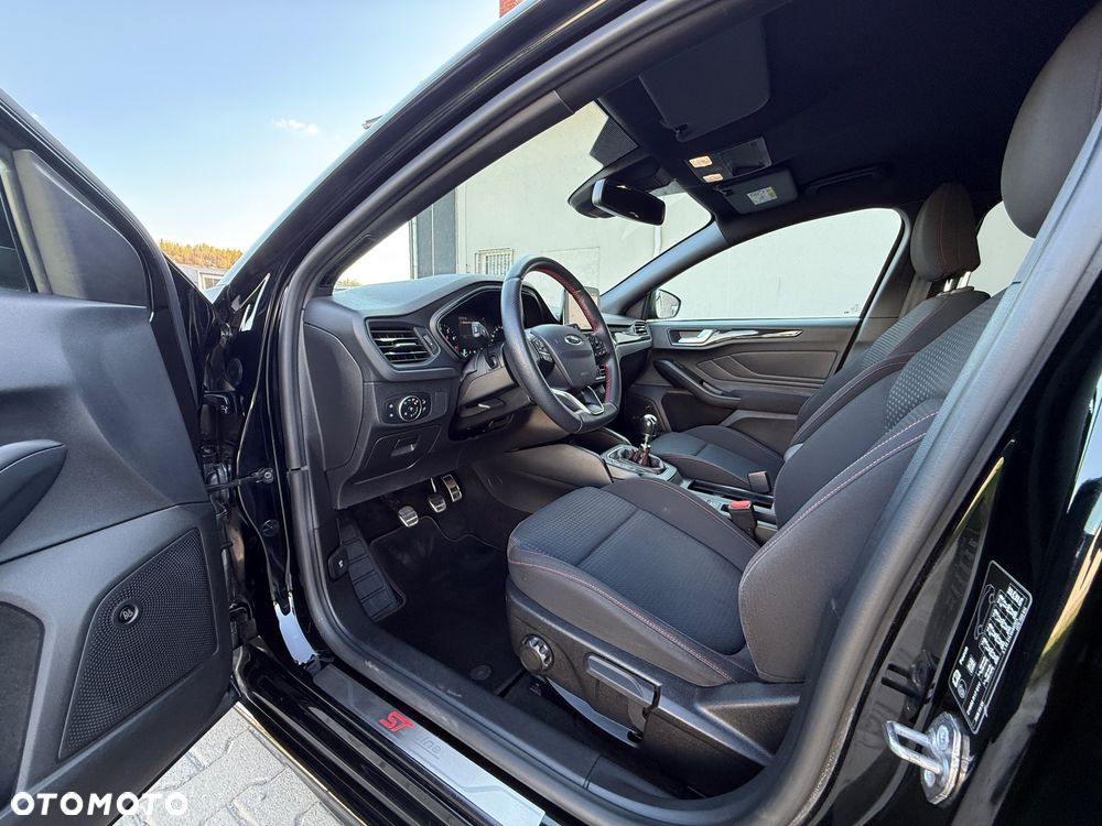 Ford Focus 1.0 EcoBoost ST-Line - 14