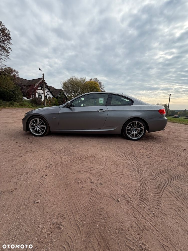 BMW Seria 3 2010 photo 2