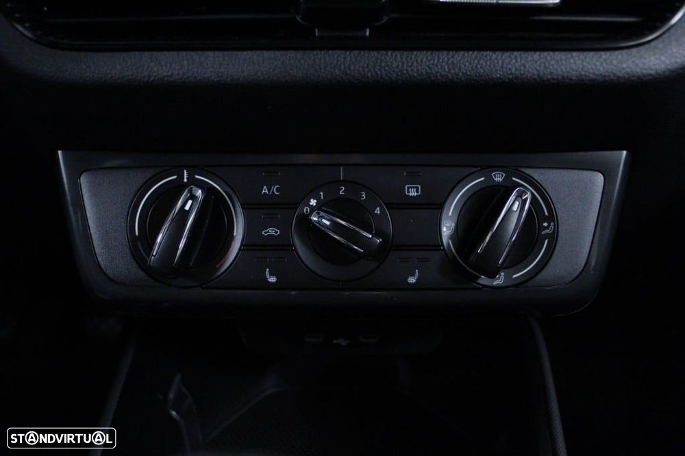 Skoda Fabia 1.0 MPI Selection - 28