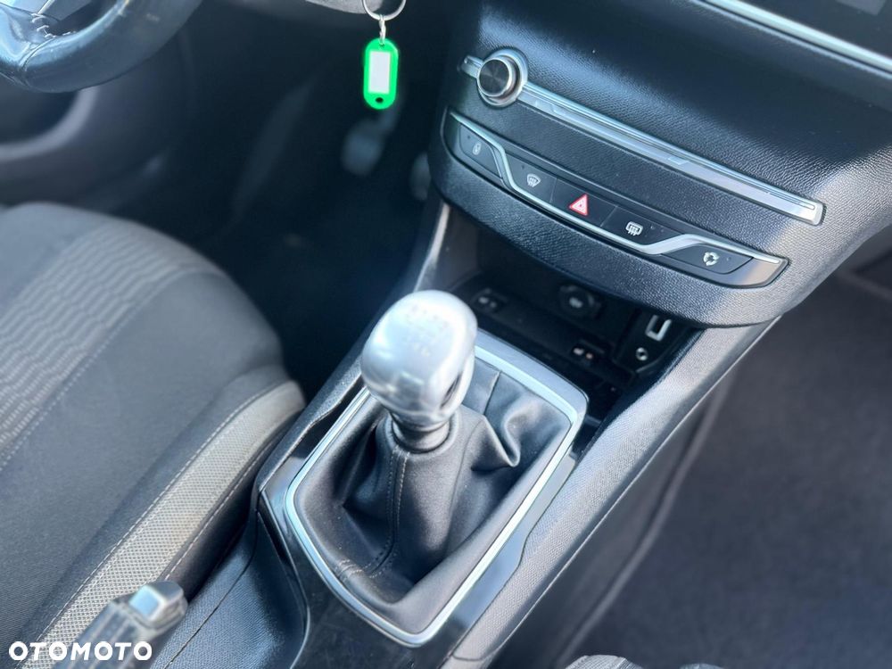 Peugeot 308 1.6 BlueHDi Allure S&S - 30