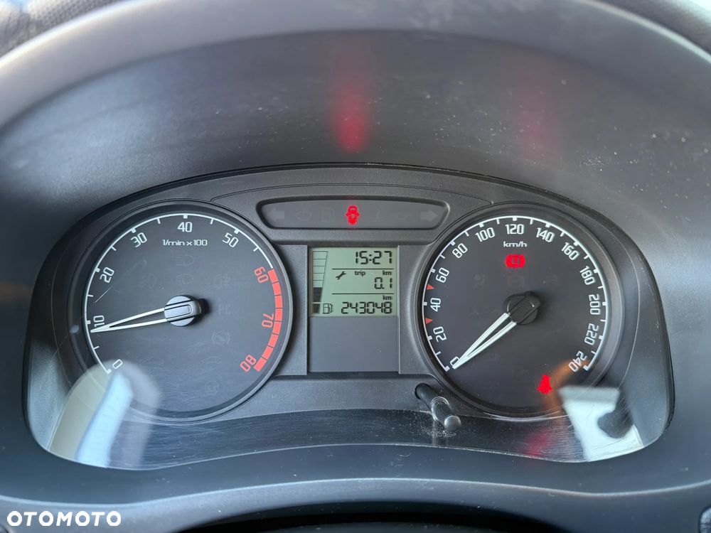 Skoda Fabia 1.2 HTP Classic - 16