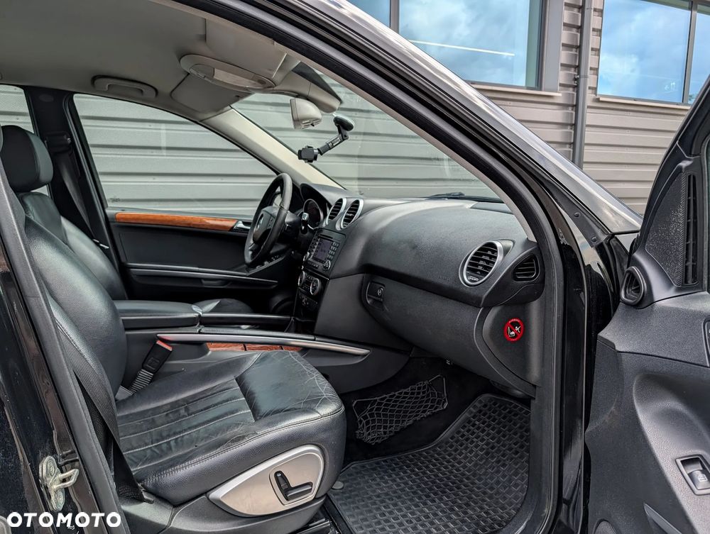 Mercedes-Benz ML - 7