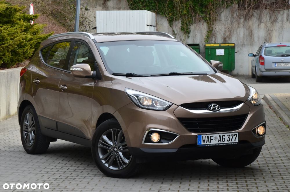 Hyundai ix35 2.0 CRDi 4WD Automatik Fifa World Cup Gold Edition - 2