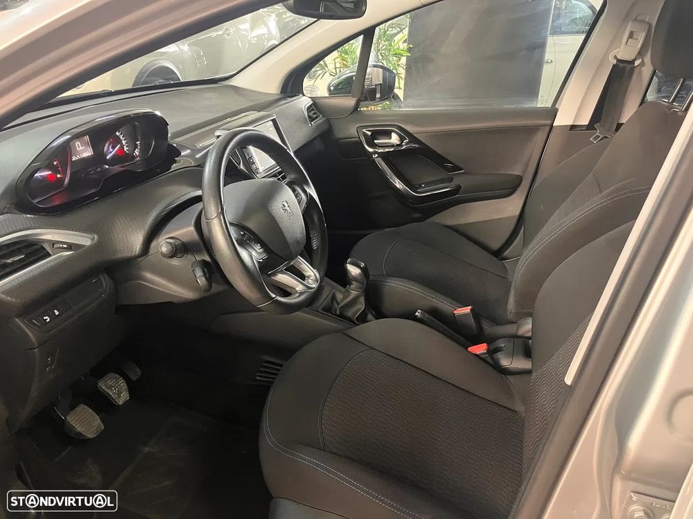 Peugeot 208 1.6 BlueHDi Style - 12