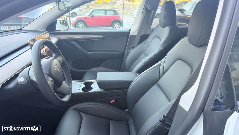 Tesla Model Y Long Range Dual Motor AWD - 9