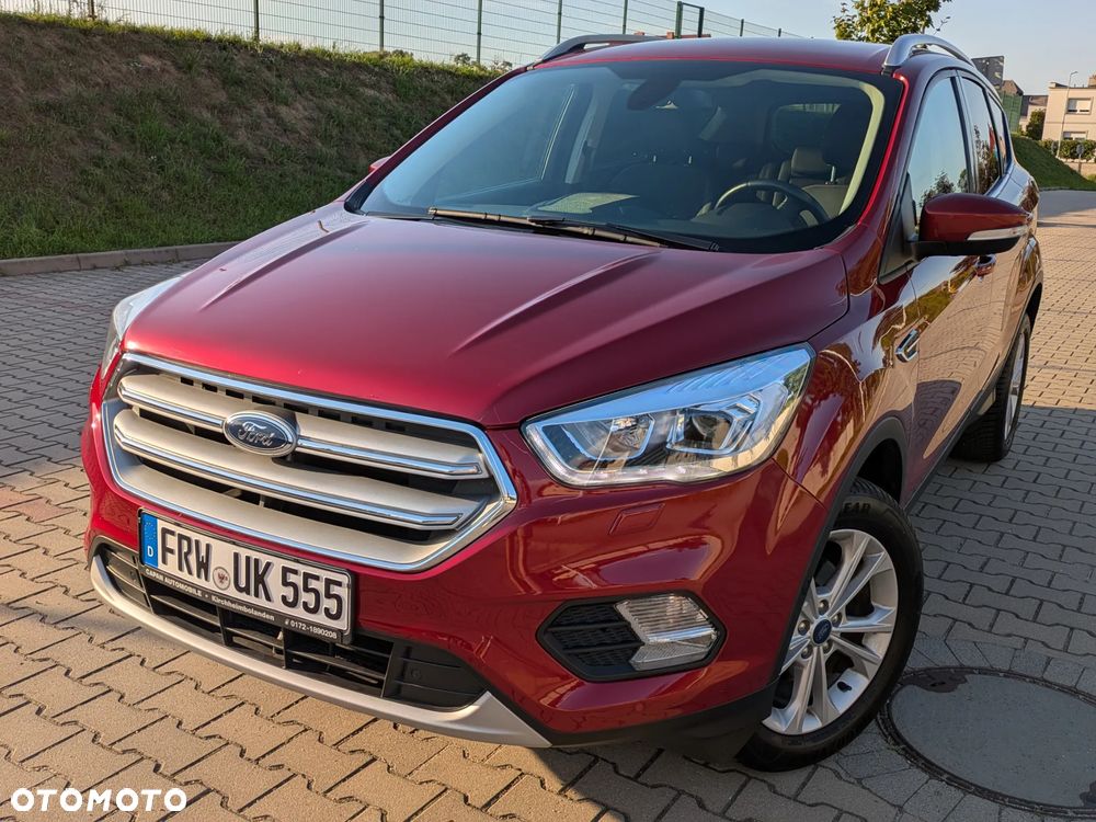 Ford Kuga 1.5 EcoBoost 2x4 Titanium - 4