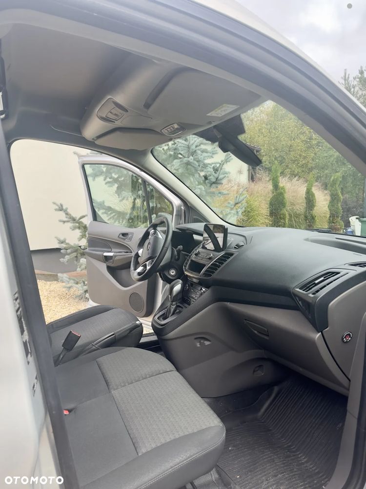 Ford Transit Connect - 9
