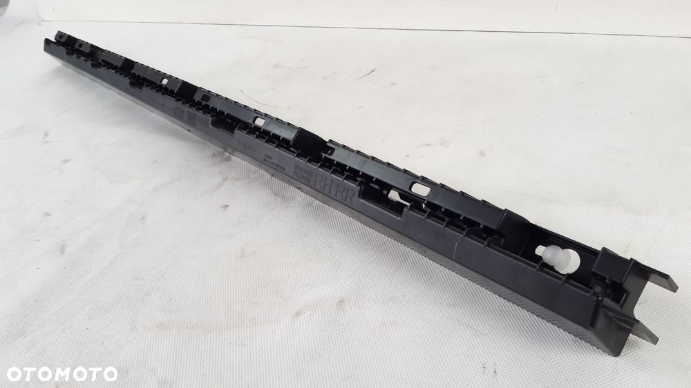 VOLVO XC90 II ŚLIZG LISTWY PROGOWEJ PRAWY 31395858 - 2