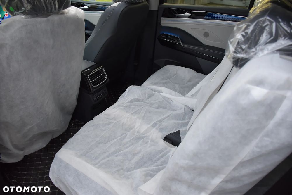 Volkswagen ID.6 - 35