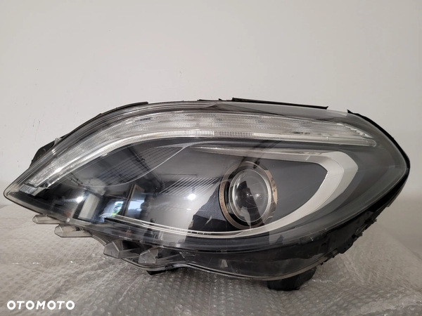 Mercedes B klasa w246 lampa przód lewa bi-xenon led nieskretny eu
