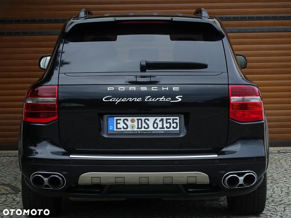 Porsche Cayenne Turbo S - 30
