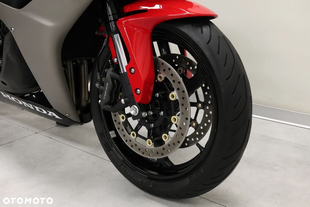 Honda CBR - 29