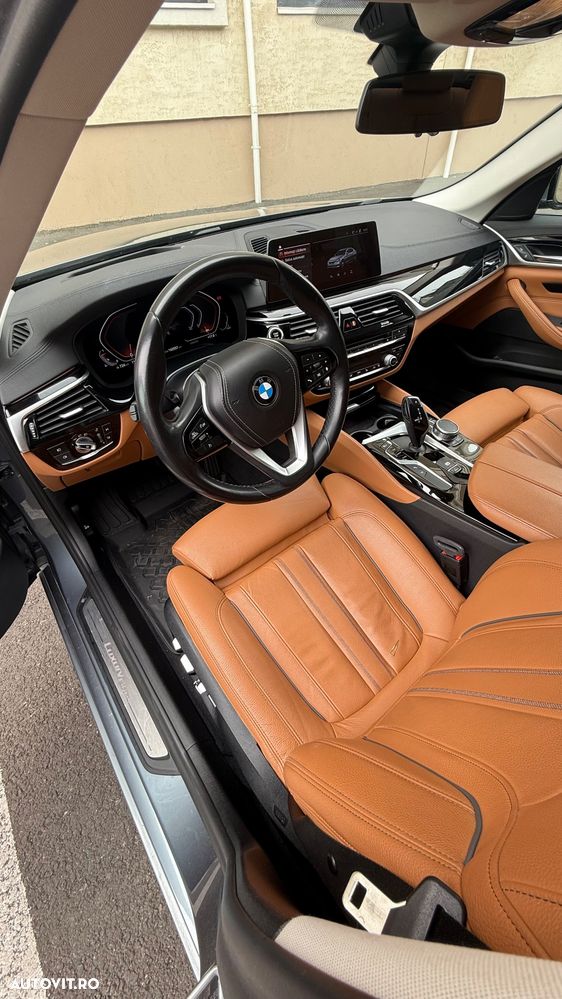BMW Seria 5 530i AT - 9