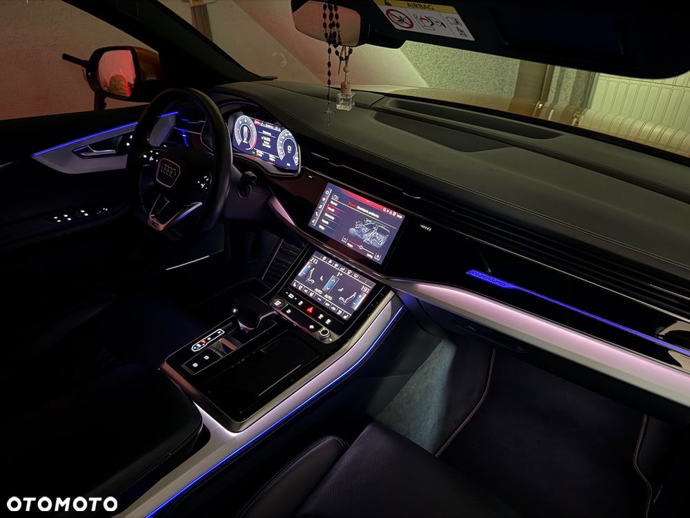 Audi Q8 - 30