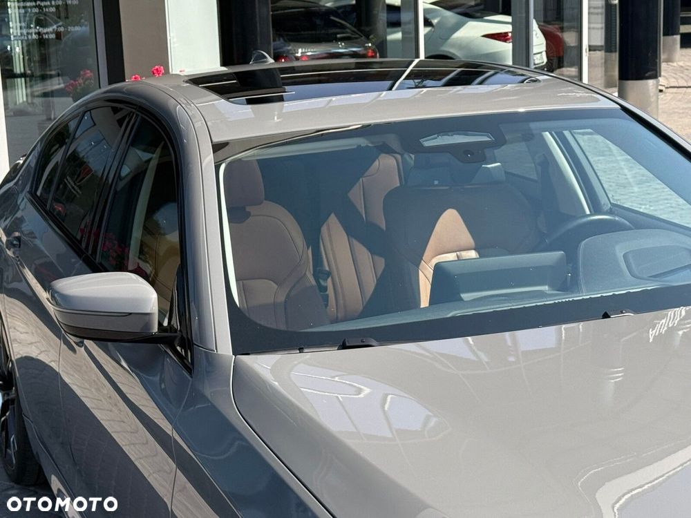 BMW Seria 5 530d xDrive mHEV Luxury Line - 33