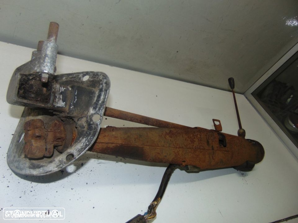 Mercedes W111 ref. 462 2995 - coluna de direcção - 2