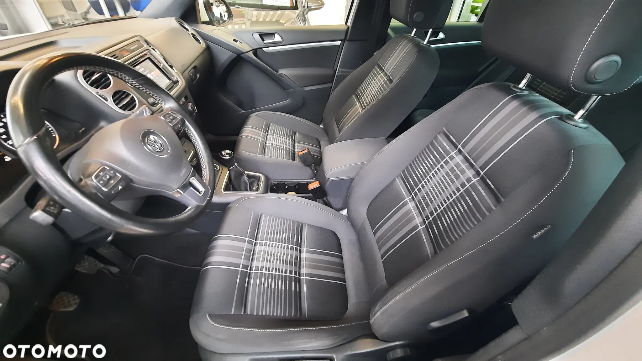 Volkswagen Tiguan 1.4 TSI BlueMotion Technology Lounge Sport & Style - 13