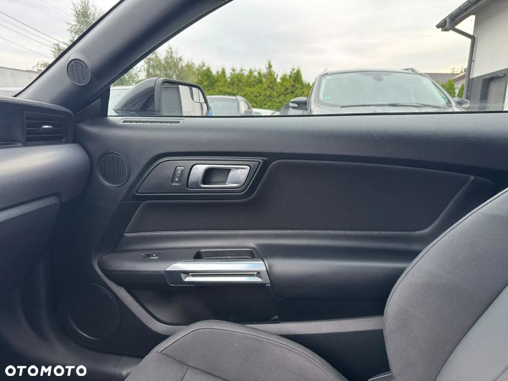 Ford Mustang 2.3 EcoBoost - 27