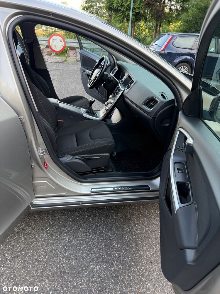Volvo V60 D4 Drive-E Base - 9
