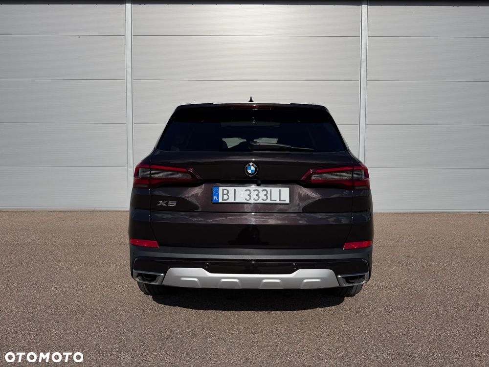 BMW X5 xDrive40i mHEV - 8