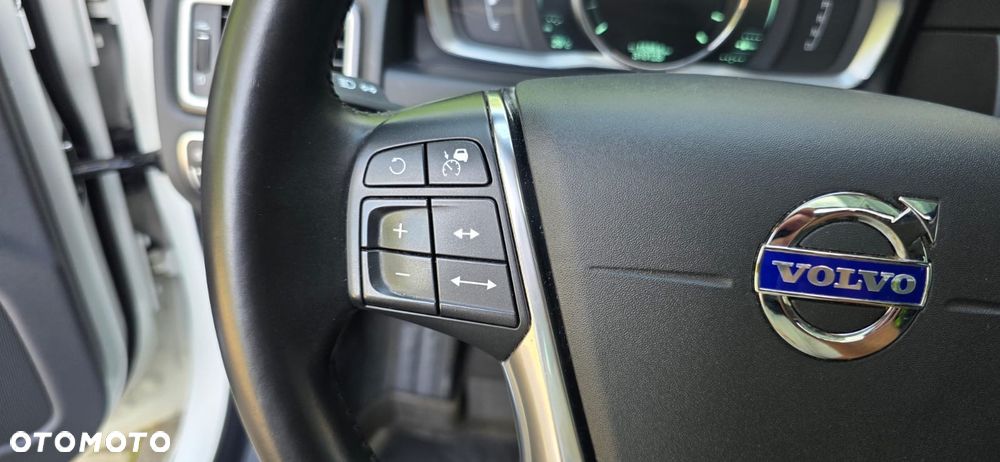 Volvo V70 D4 Geartronic Summum - 16